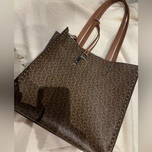 Large Calvin Klein tote /used